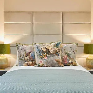 https://host-stay-the-feather.yorkshirehotels.net