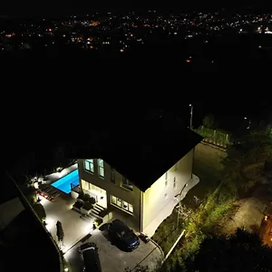 https://villa-22.albaniahotels.org